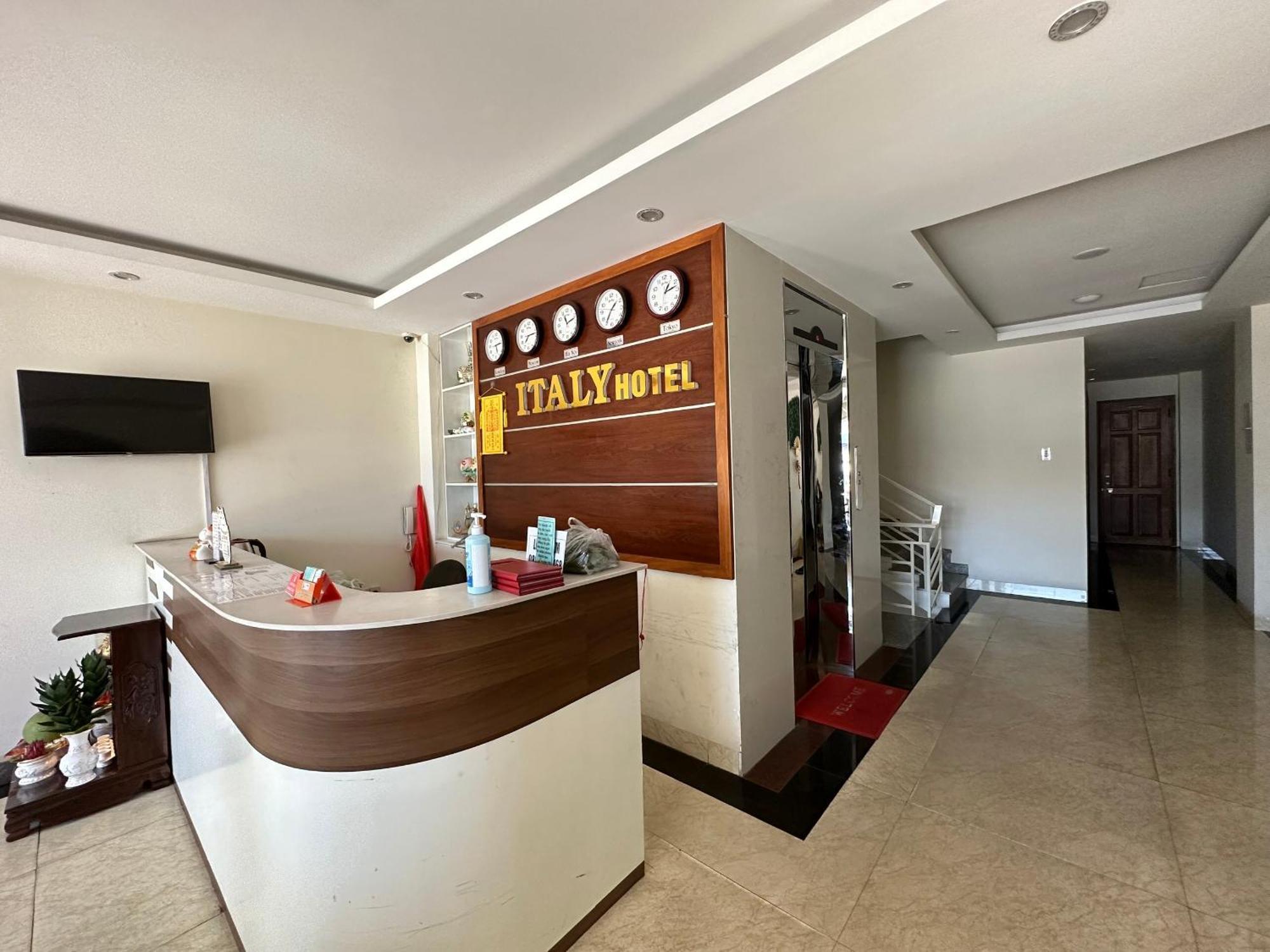 Italy Hotel Nha Trang Bagian luar foto